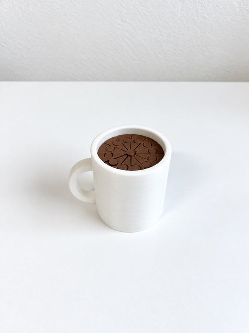 Cană Surpriză – Cafeaua care curge